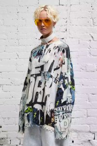 DISTRESSED OVERSIZED PULLOVER - 11 SPRING GRAFFITI